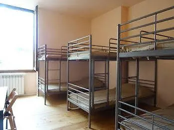 Victoria Hotel *