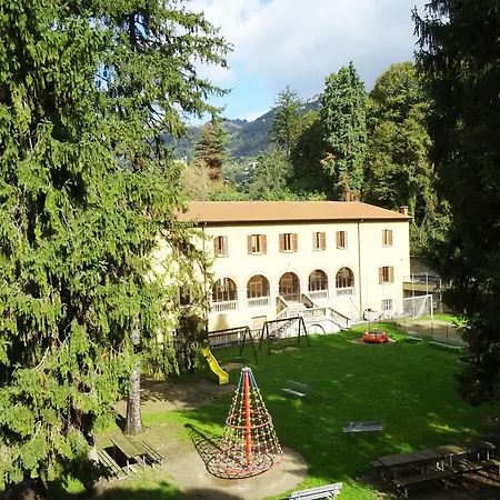 Hotel Victoria *