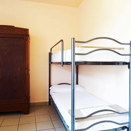 Hotel Victoria *